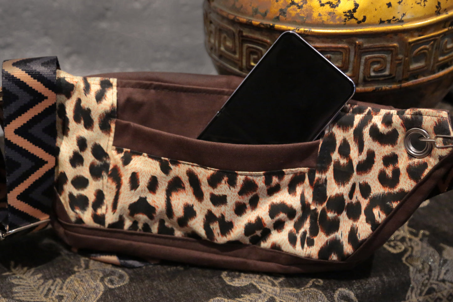 CROSS BODY BAG - WESTERN BROWN LEAPARD