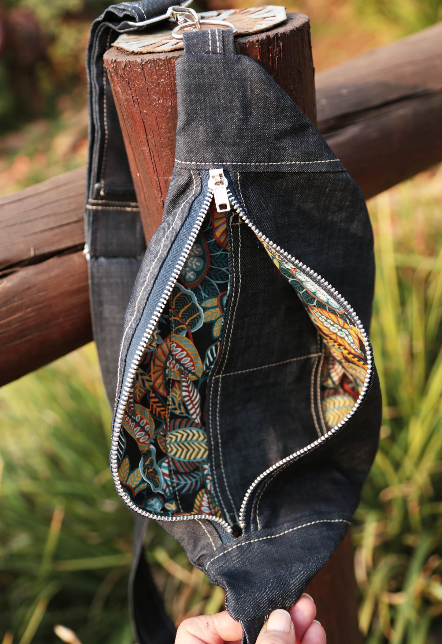 CROSS BODY BAG - WESTERN DENIM BLUES