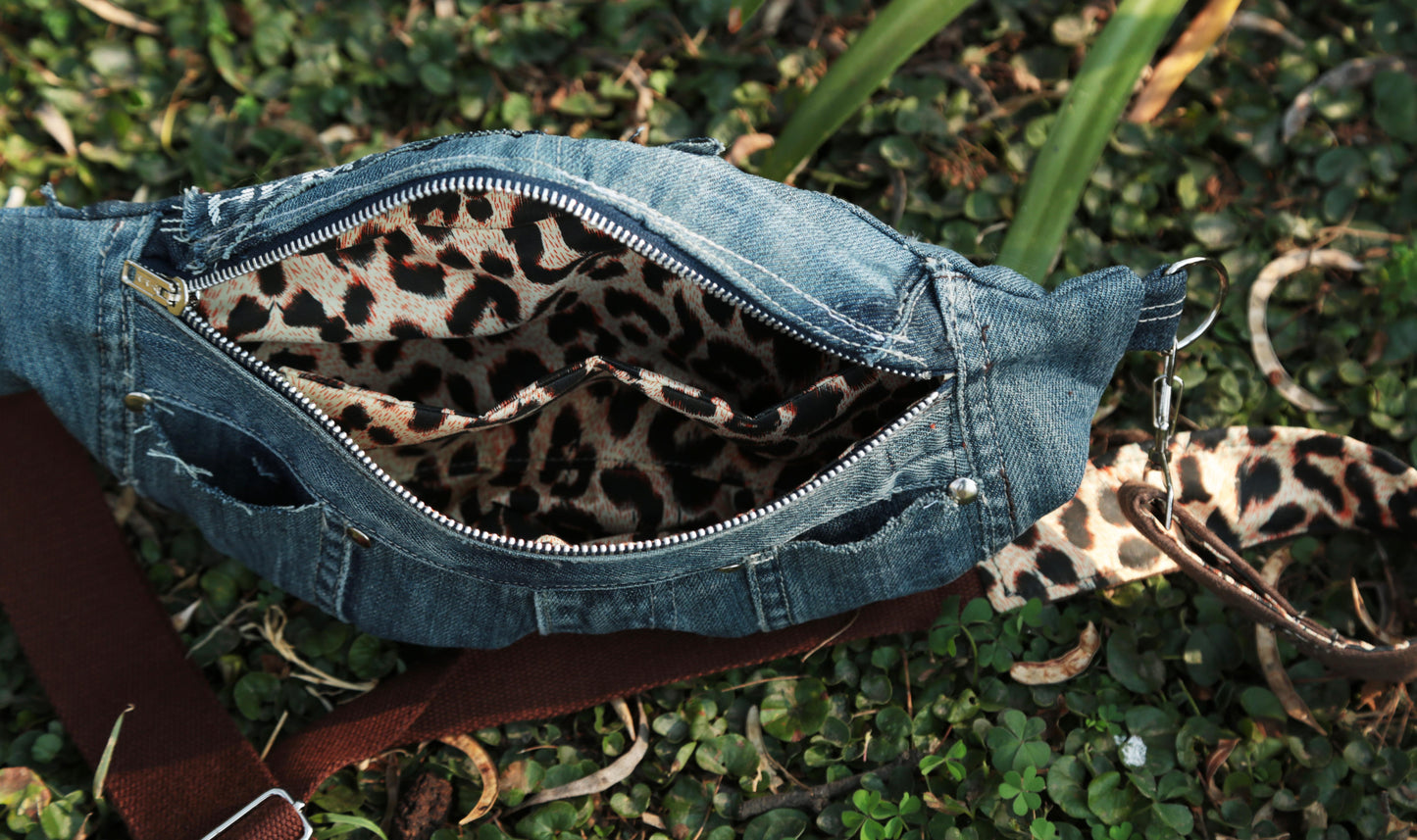 CROSS BODY BAG - HEMISPHERE