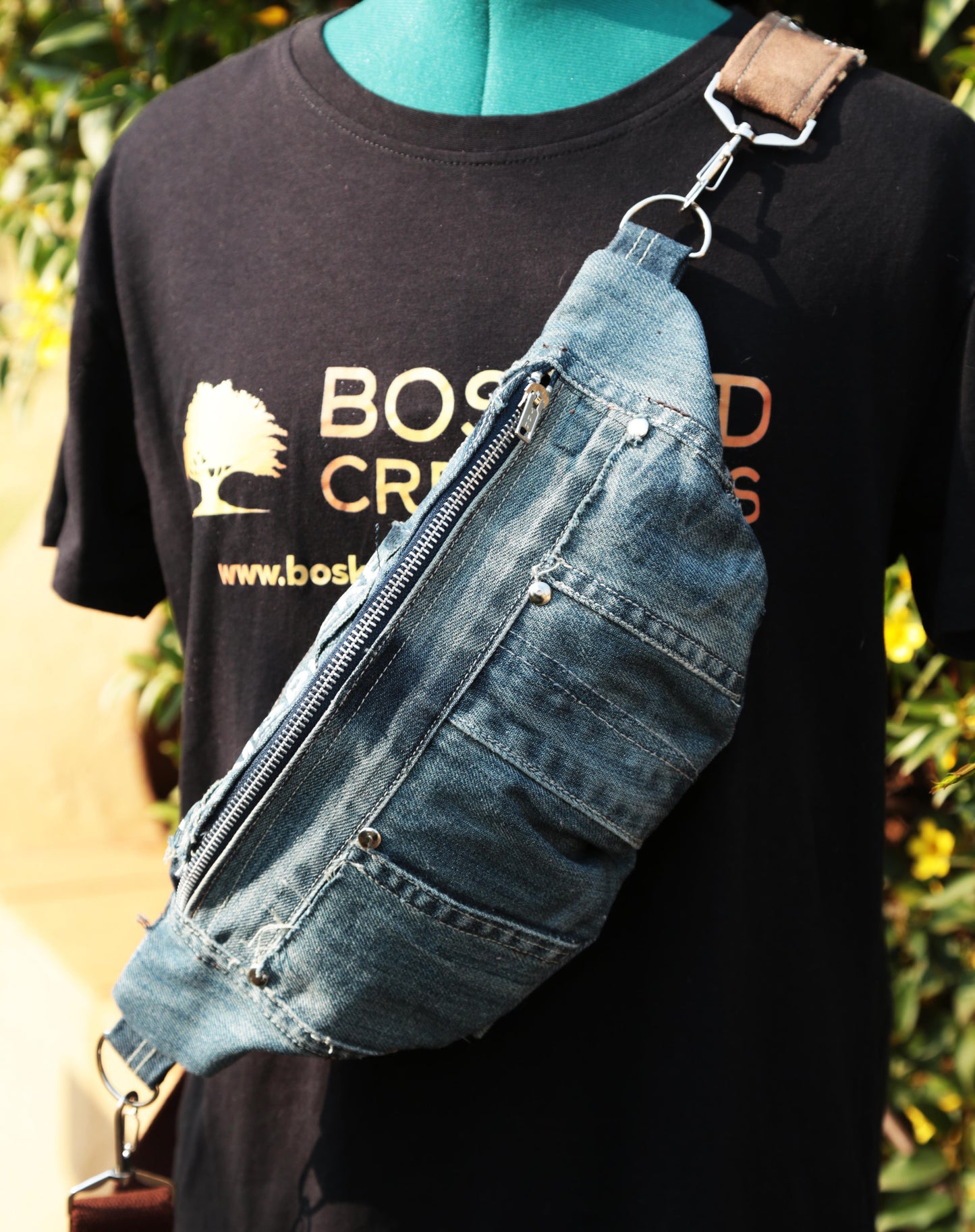 CROSS BODY BAG - HEMISPHERE