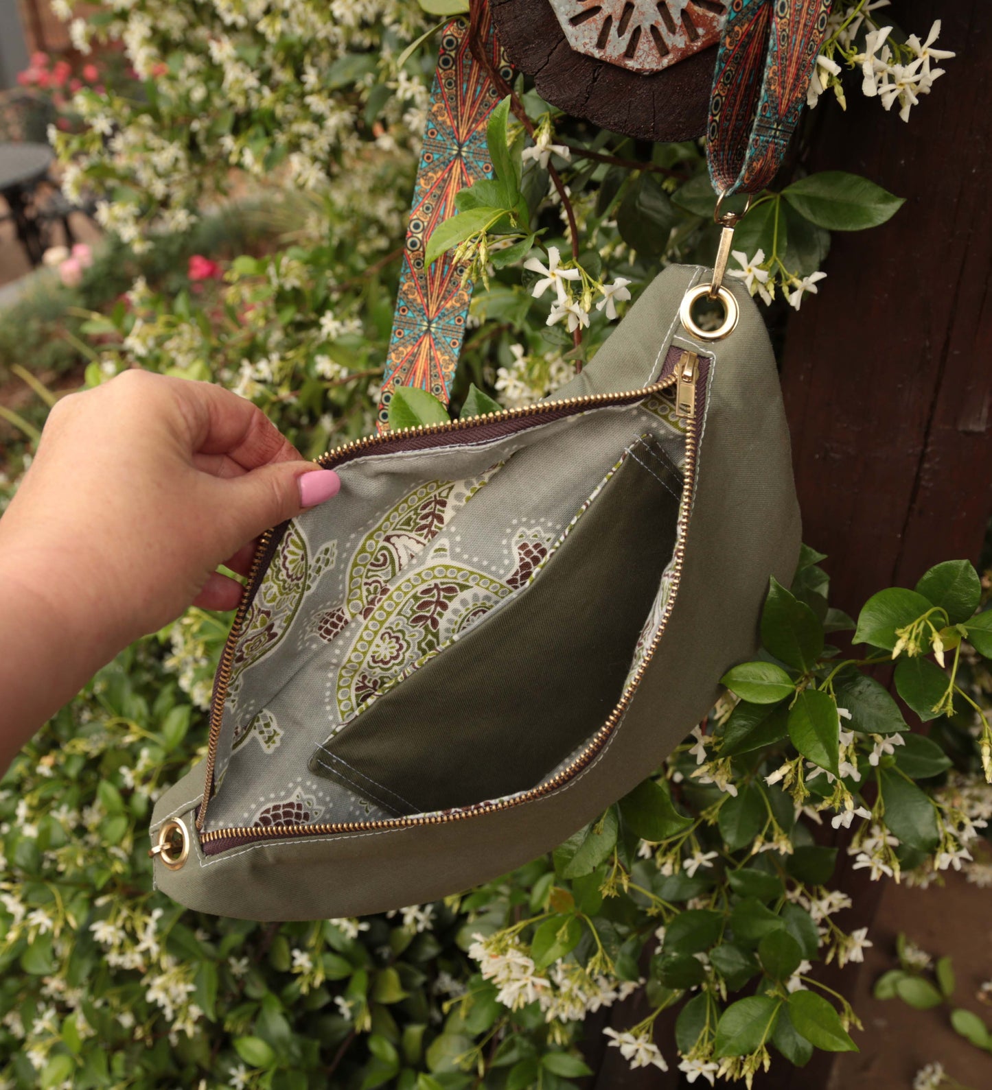 CROSS BODY BAG - LAZY TURTLE 2