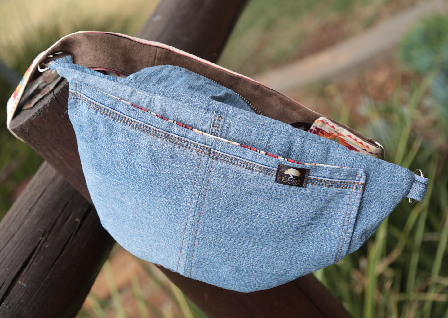 CROSS BODY BAG - AZTEC