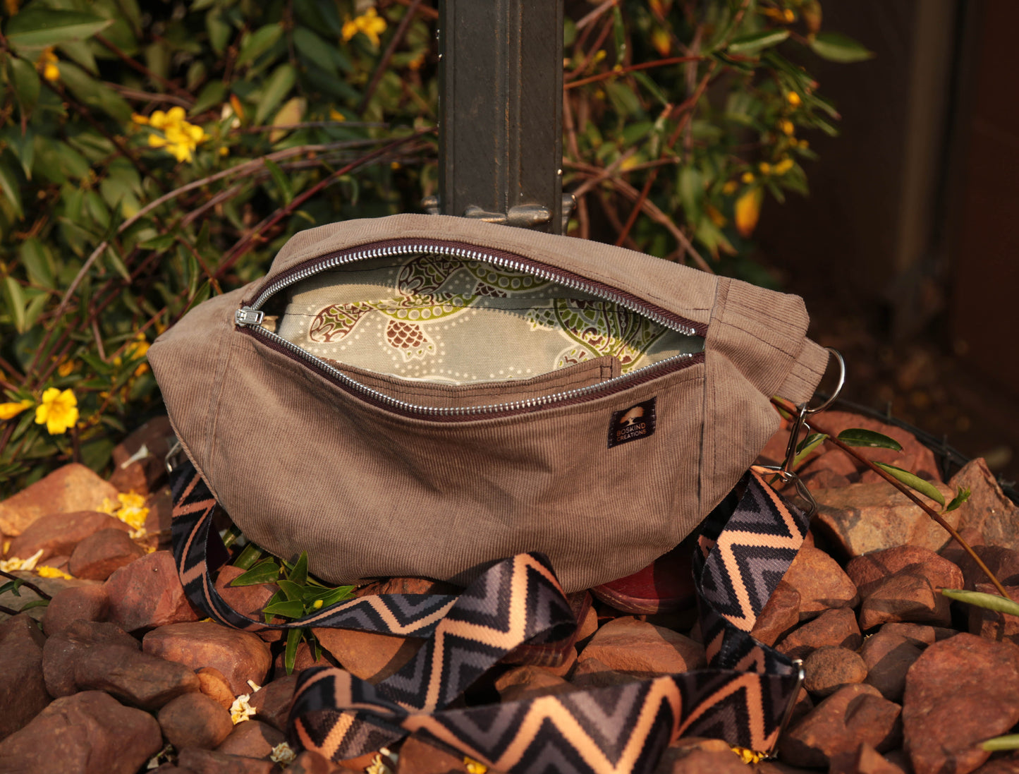 CROSS BODY BAG - LAZY TURTLE