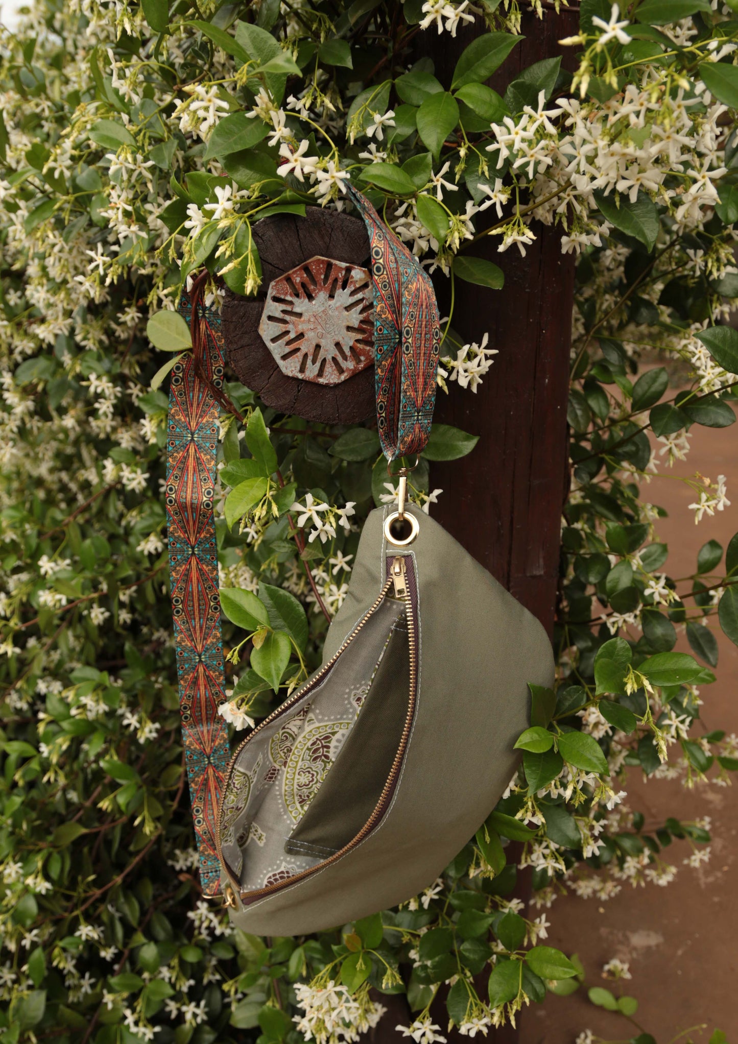 CROSS BODY BAG - LAZY TURTLE 2