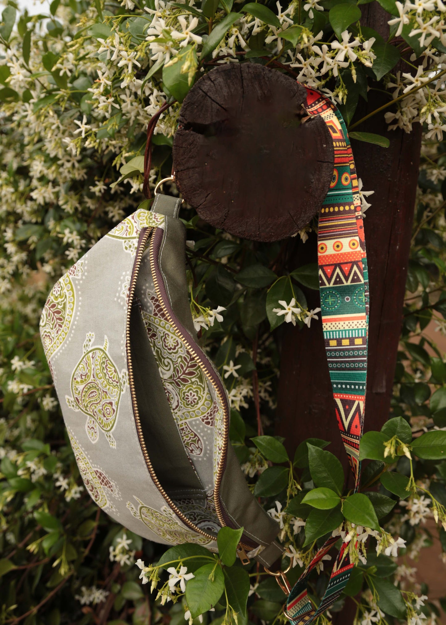 CROSS BODY BAG - LAZY TURTLE 1