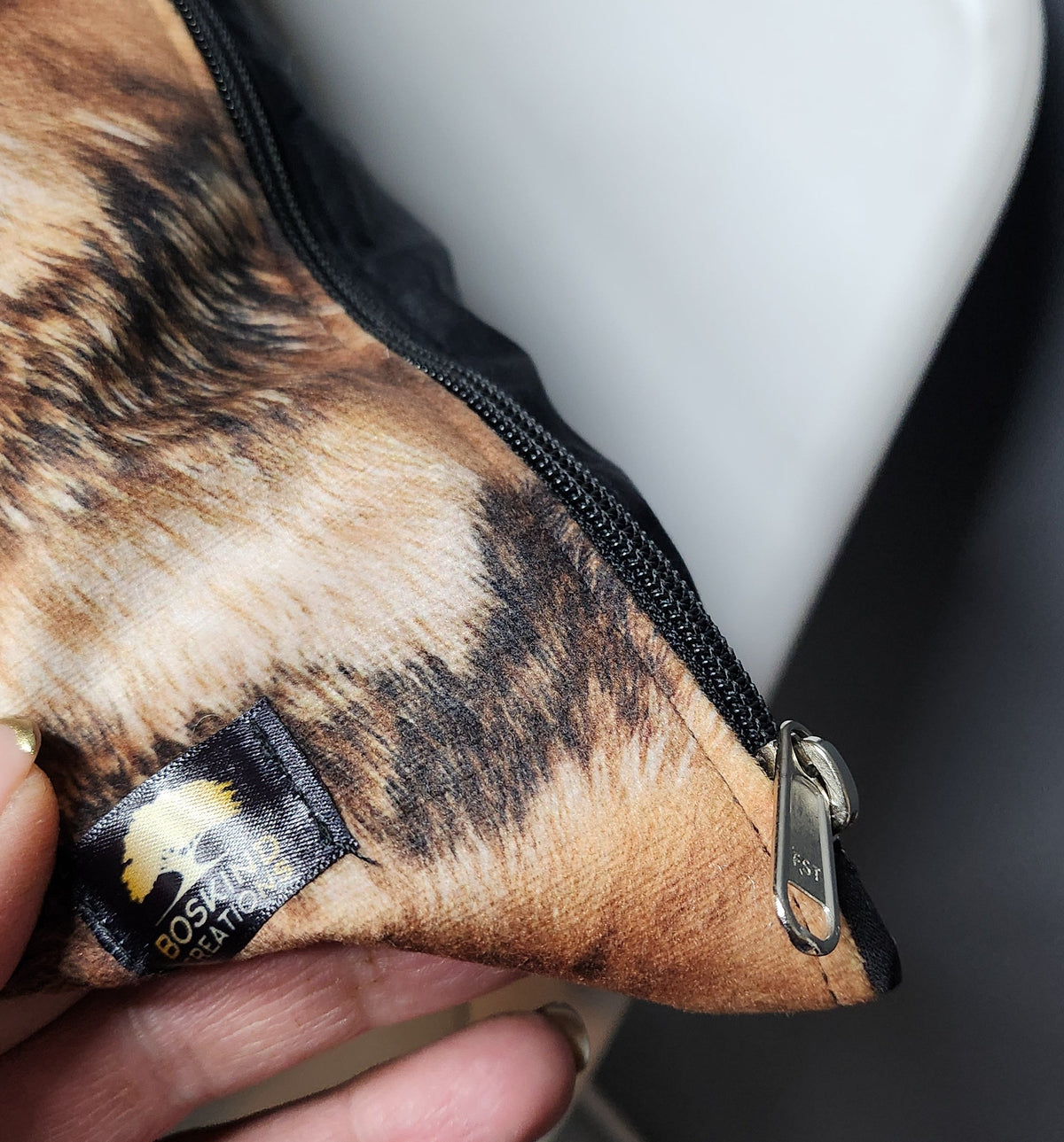 BOSKIND Luxurious African Safari Cushion - Lions